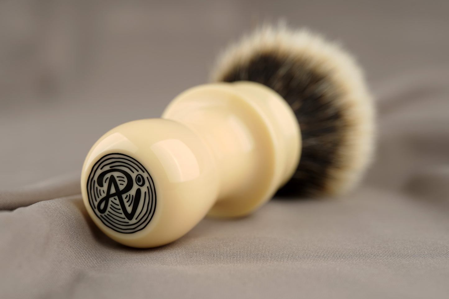 28mm Arno Halberd shaving brush #5-Acrylic acid