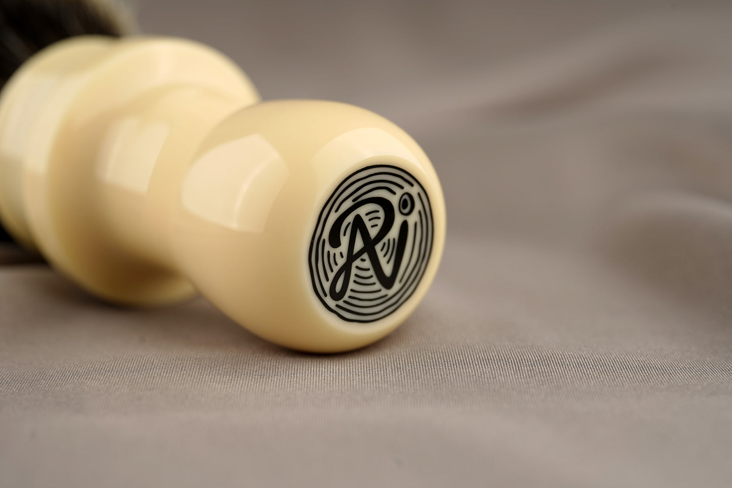 28mm Arno Halberd shaving brush #5-Acrylic acid