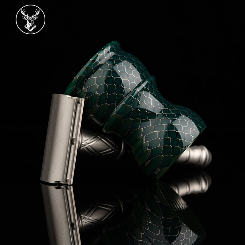 ARNOxOUMO Honeycomb Shaving brush Silvery Pandora 01